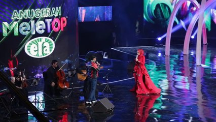 Gimik Johan & Neelofa #AME2015