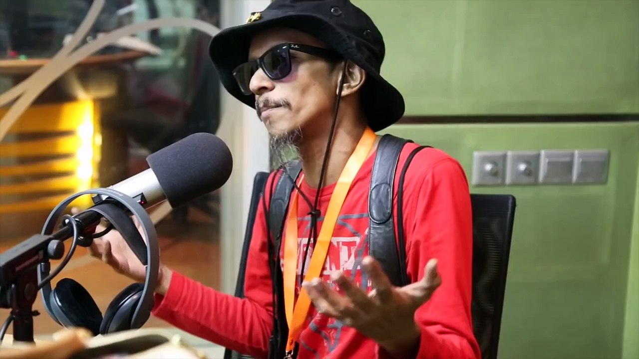 Saiful Apek Di Sinar Pagi