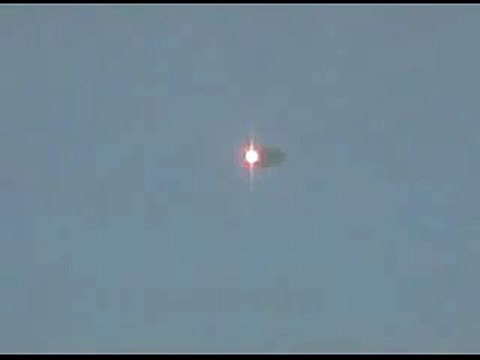 STUNNING UFO ALIEN CRAFT 2010 UFO DAYTIME FOOTAGE FROM EDINBURGH UK