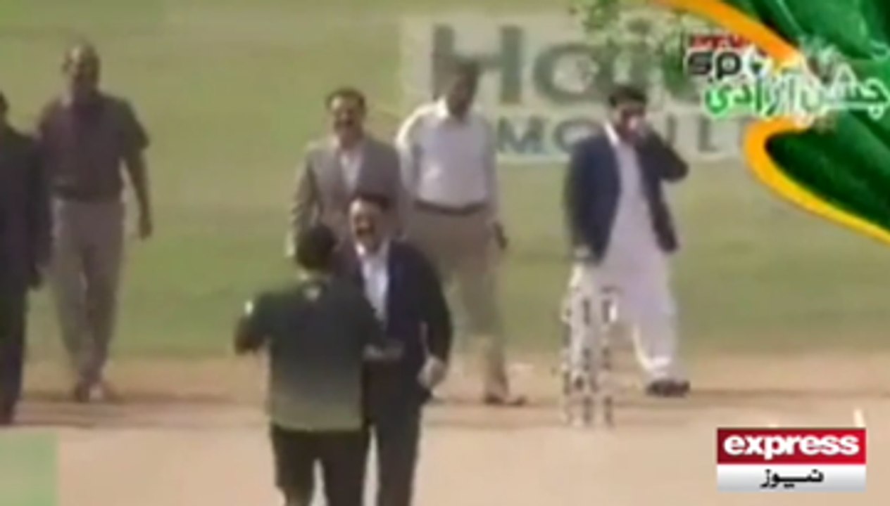 Army Chief Playing Cricket