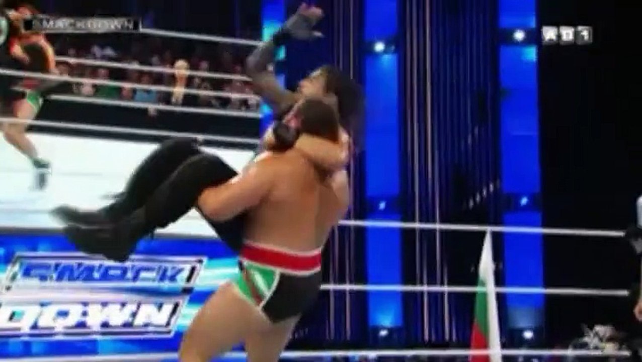 AB1 SMACKDOWN ROMAN REIGNS VS RUSEV