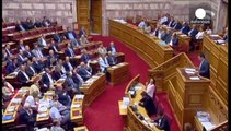 Grèce : adoption du plan d'aide sur fond de divisions de la majorité