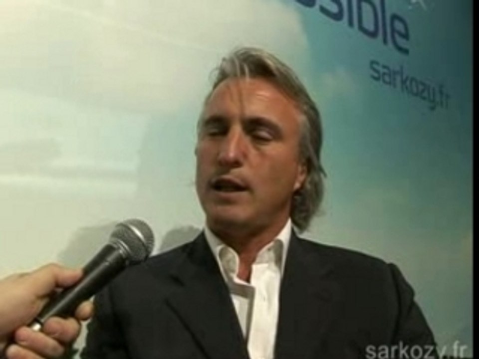 David Ginola soutient Nicolas Sarkozy