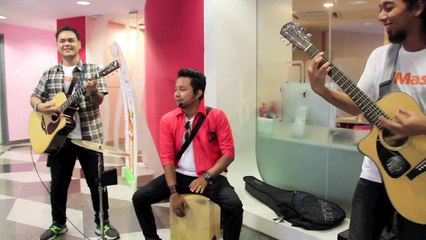 Pra Promosi Album Ketiga D'Masiv Oleh Bella Band