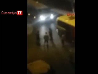 İzmir'de sopalı yol verme kavgası