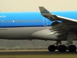 Landing KLM airbus A330-200 schiphol polderbaan