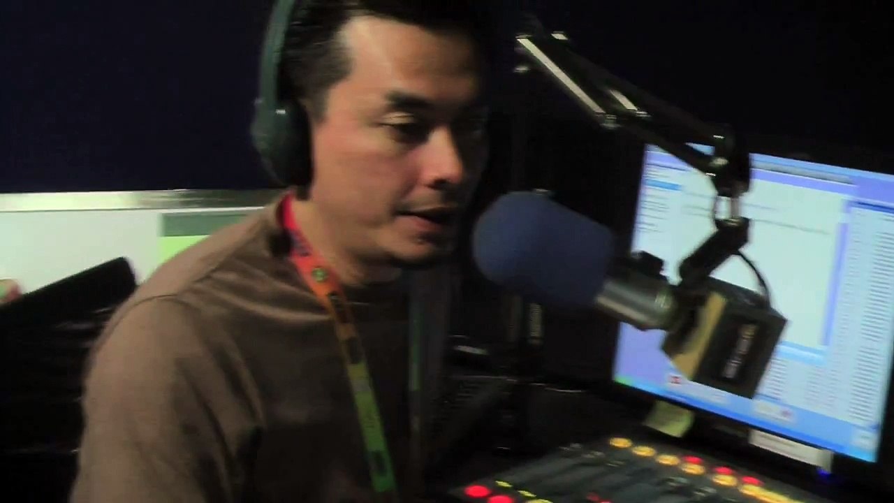 SINAR PAGI 20 APRIL 2012   PERIHAL SMS SUE JB