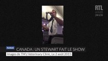 Un stewart canadien fait le show au moment des consignes de sécurité