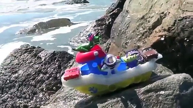 Color Changers Cars & Partysaurus Rex Beach Party Disney Pixar Toy Story Color Splash Buddies Boat