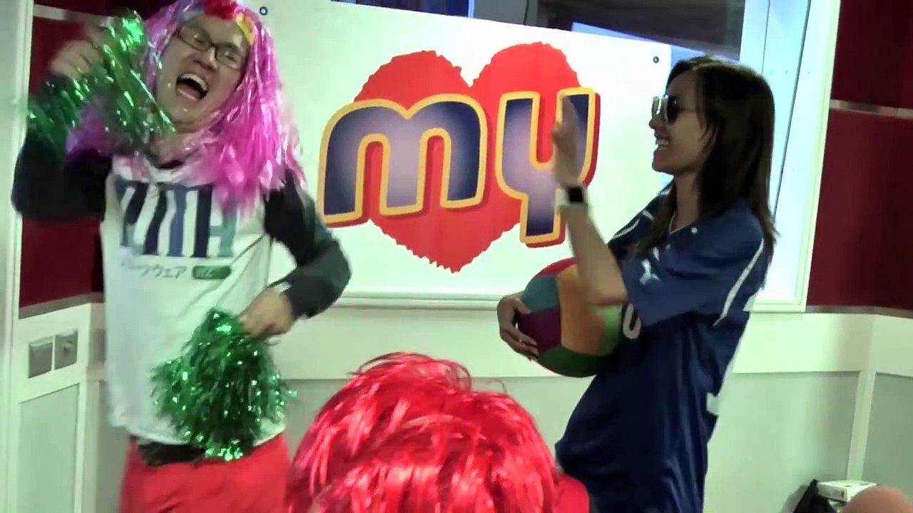 Jeff 是PomPom Girl？！