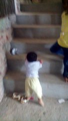 small and cute baby run fast hahahah