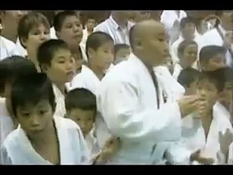 沖縄サミット　プーチンさんが中学生と柔道