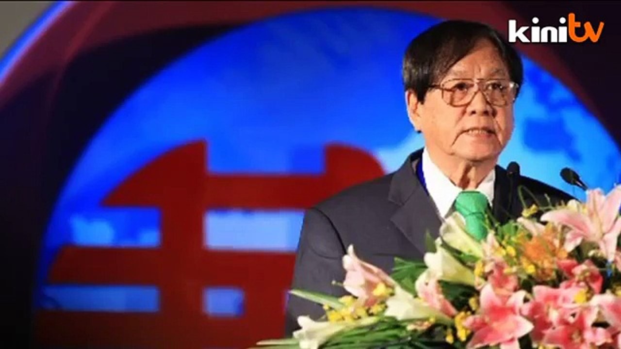不满加拿大明报抽稿消音 四作家开天窗抗议