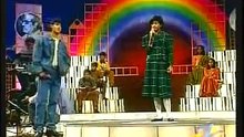 Shreya Ghoshal   Suniyo Ji   Saregama Live.wmv