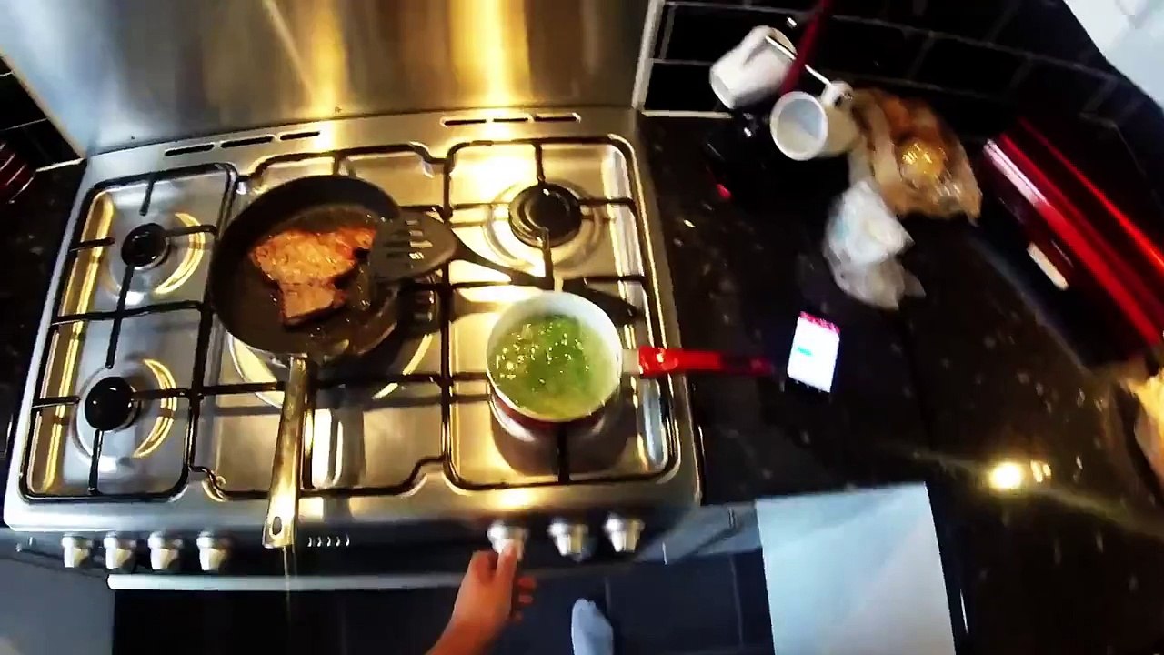 STEAK, GREEN BEANS, MUSHROOM & PEPPERCORN SAUCE | GoPro Cooking | FOOD | POV