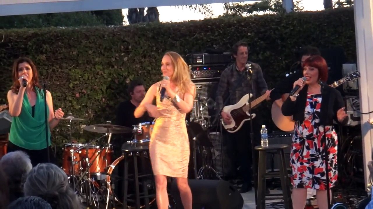 Wilson Phillips-California Dreaming Intro Michelle Phillips