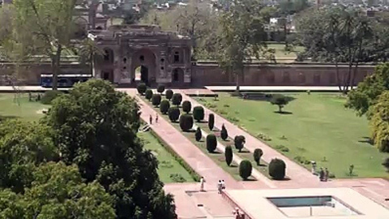 Maqbara E Jahangir (Documentary)