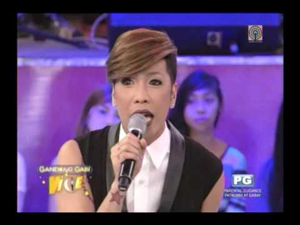 Arnel, Journey donate P15 million to 'Yolanda' victims