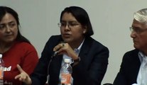 La Dra. Perla Gómez Gallardo responde los cuestionamientos del público. conciencia tv