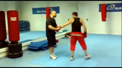 Gym douche gets owned by world champion ko in 5 seconds