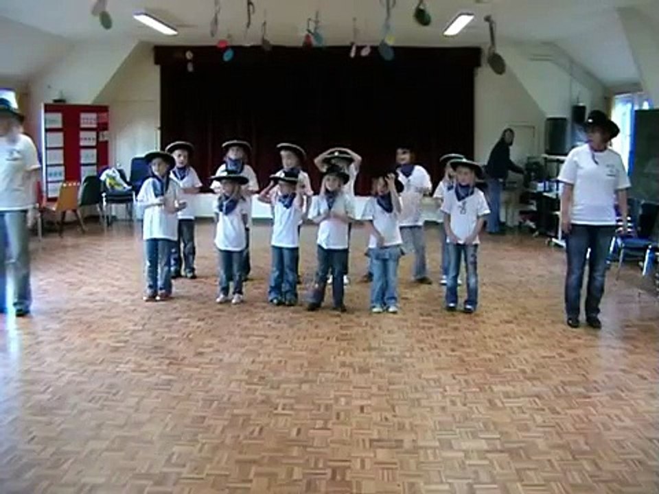 Line Dance Kids dance Wavin' Flag