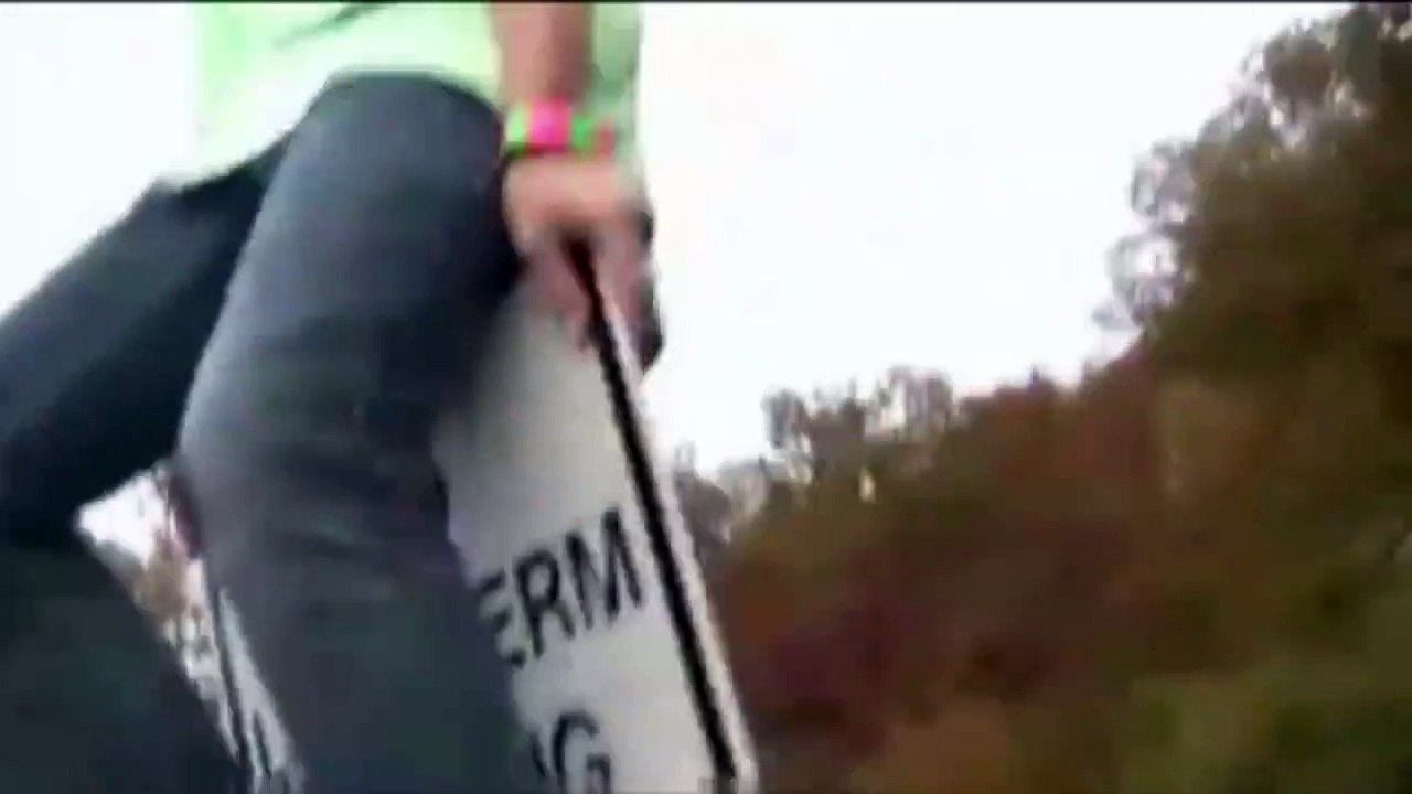 This boy just took "hanging out" to a whole new level The best time to do "stupid" things, is when you're young.