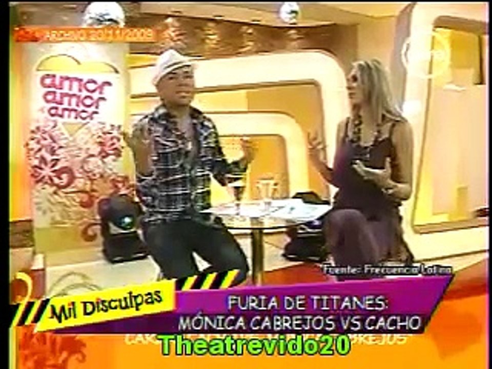 CARLOS  CACHO  Y MONICA  CABREJOS EN MIL DISCULPAS  ( 24 - 11 - 2010 ).