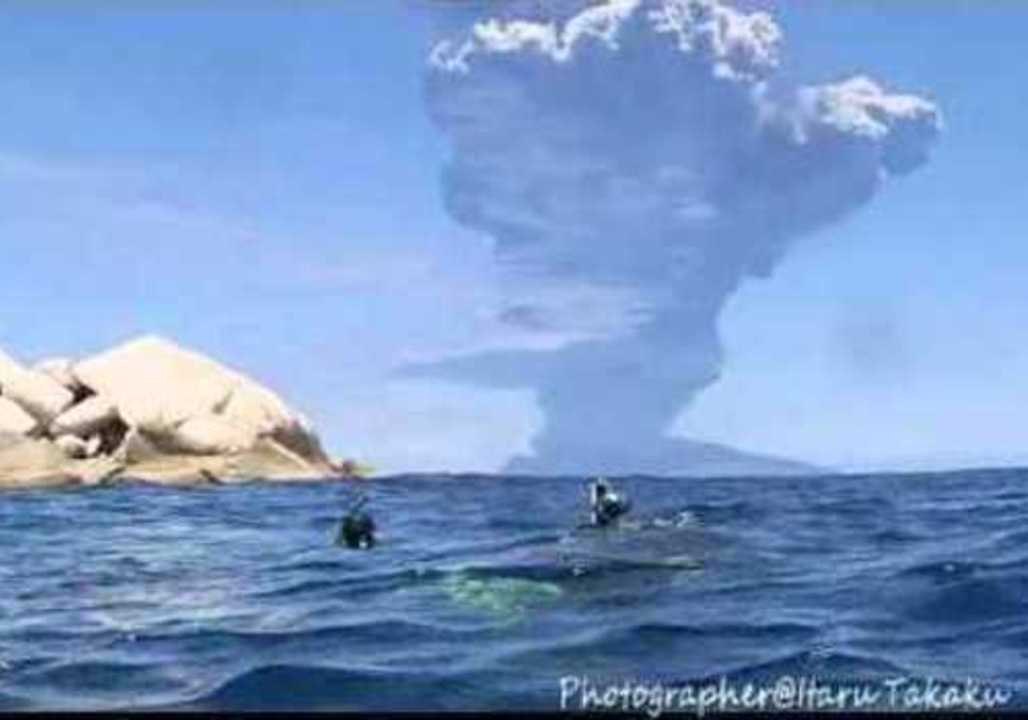 Divers Record Mount Shindake Eruption