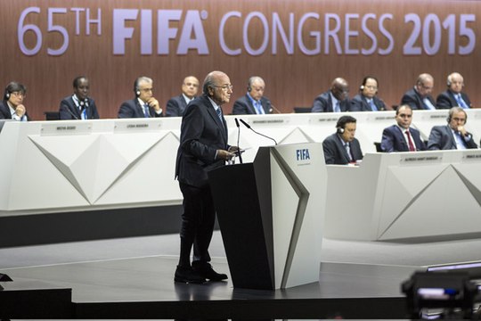 Scandale de la FIFA : Joseph Blatter appelle à réparer les dégâts