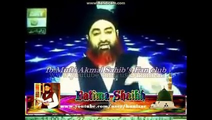 Mayyat ko Dafnakar Qabar k pas Azan dena kesa...