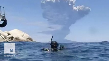 Divers capture video of Mount Shindake eruption in Japan