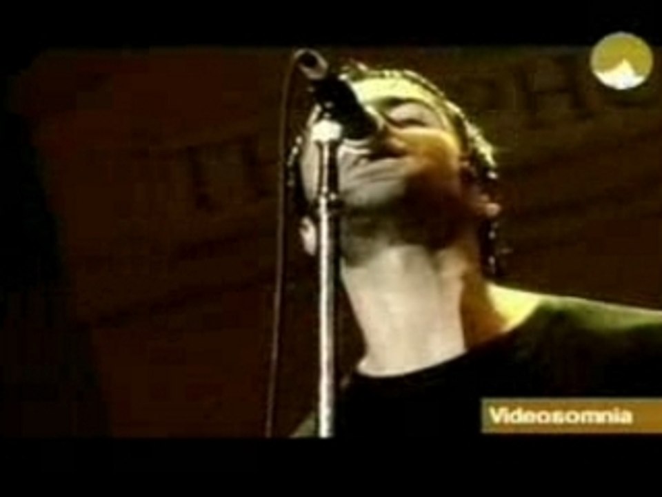 Oasis - Acquiesce live