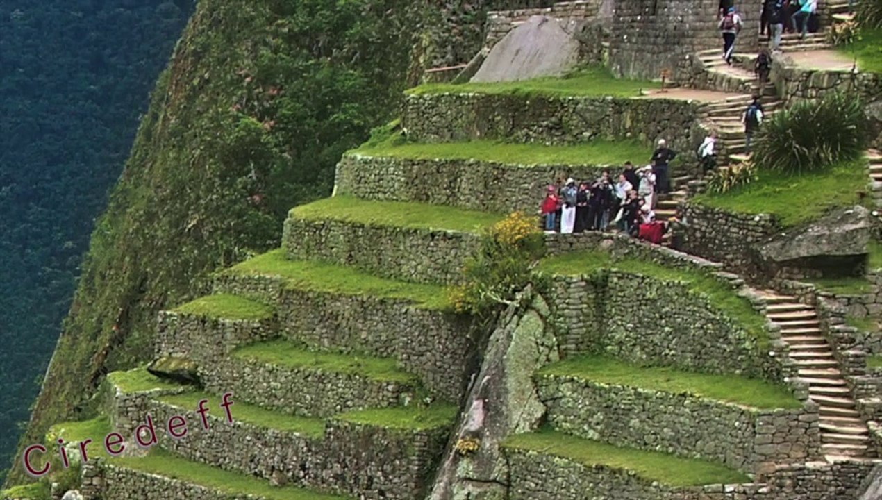 2/2 Tourisme au Pérou Visiter Machu Picchu -- Tourism in Peru Visit Machu Picchu -- Tourismus in Peru Besuchen Sie Machu Picchu -- Turismo in Perù Visitare Machu Picchu -- Turismo en Perú Visitar Machupicchu