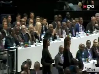 فيديو ..فلسطينيتان تقتحمان مقر الكونجوس قبل التصويت لطرد اسرائيل من الفيفا