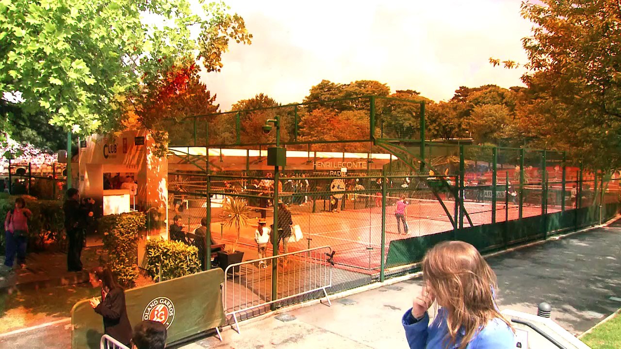 TENNIS CLUB