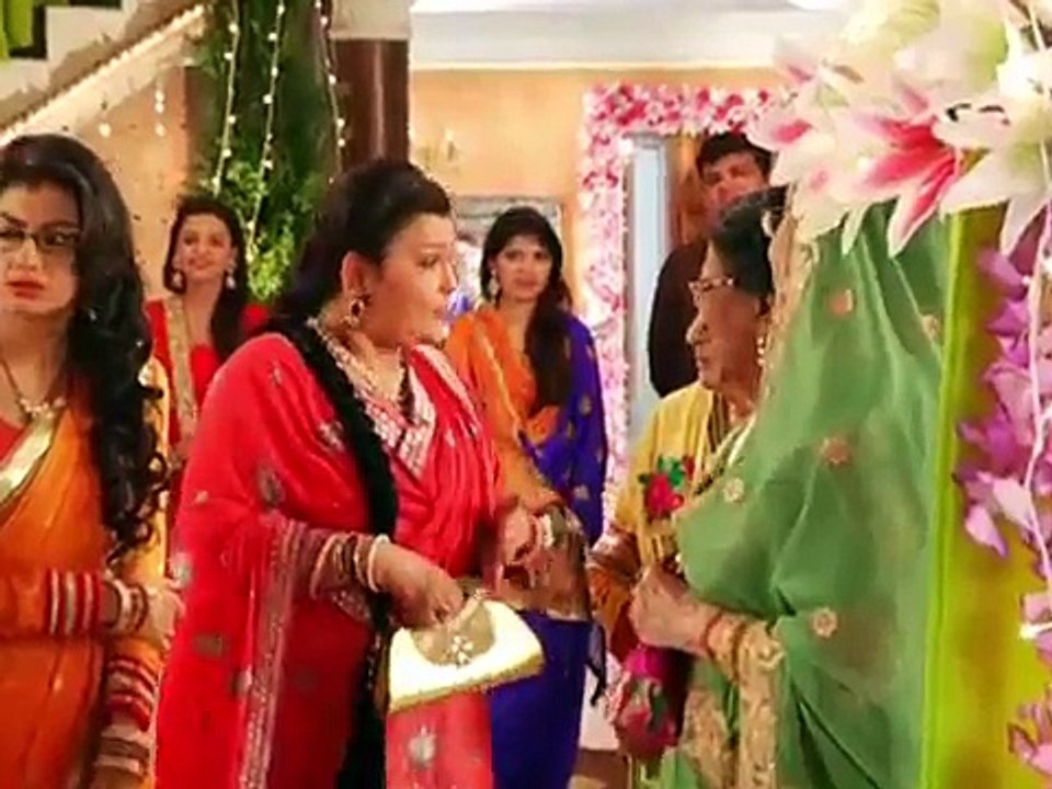 Kumkum Bhagya 1st June 2015 Full Update-Abhi gets a kiss from Pragya on Location