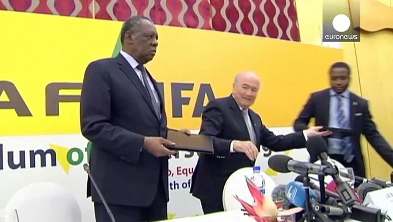 Sepp Blatter, il colonnello svizzero resta in piedi anche nella tempesta