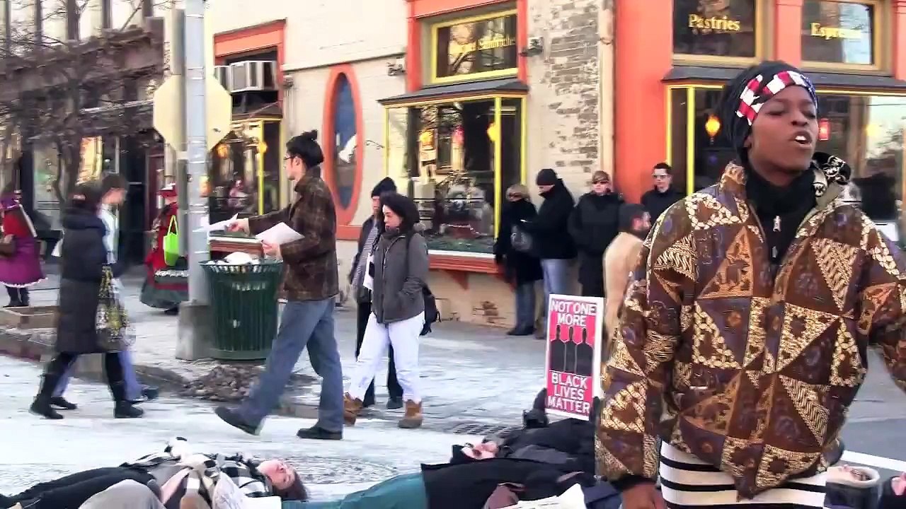 Victorian Stroll Die-In