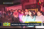 Pavoroso incendio consumió fábrica de colchones en Chorrillos