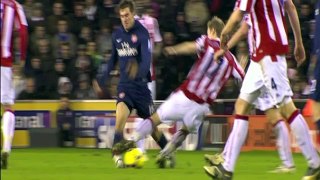 Aaron Ramsey injury against Stoke City
