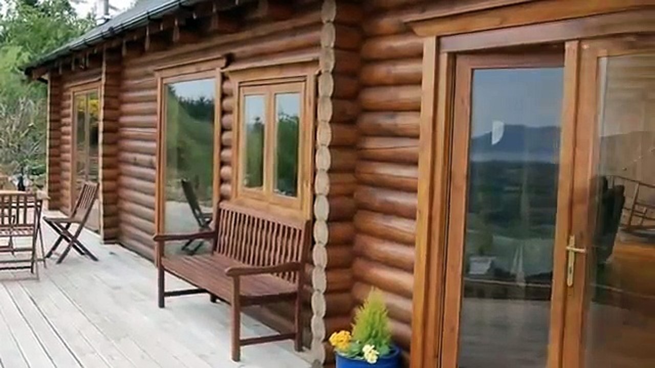 Iniskil Lodge - A Luxury Log Cabin Holiday Home near Rathmullan, Co Donegal