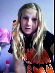 9 year old girl singing pay phone