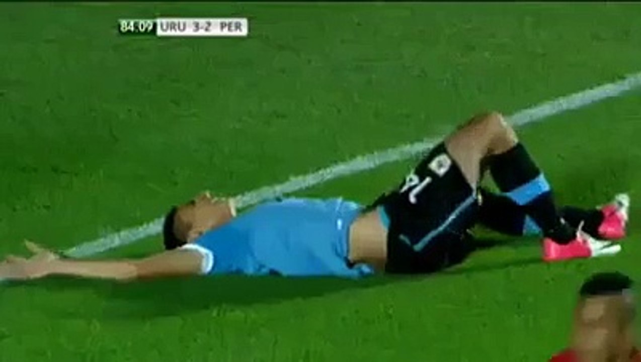 One Of The Greatest Goal Saves Of All Time - Football Videos