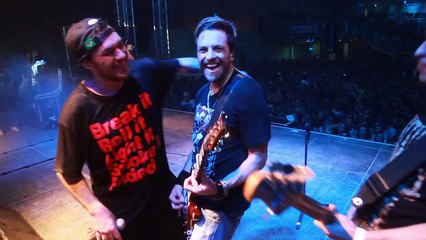 Charlie Brown Jr. - Meu Novo Mundo *OFICIAL HD*