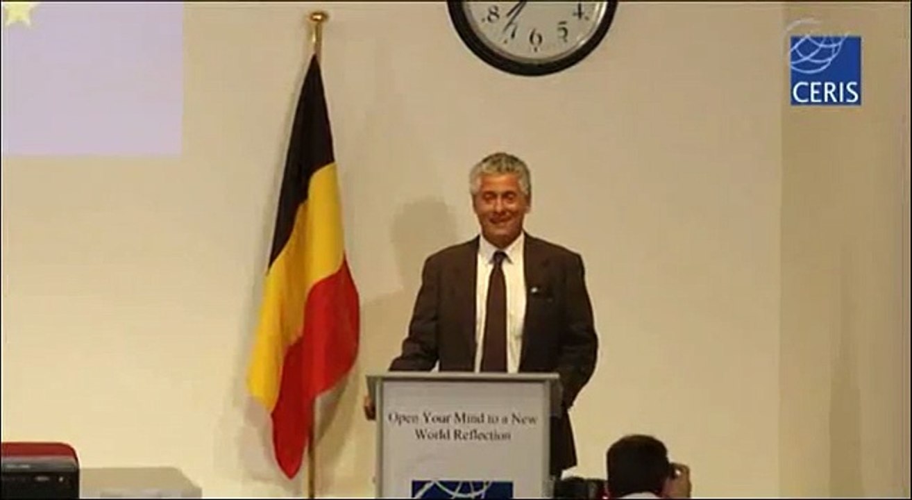 CERIS Howard Nicholas Master Development International Relations Politics