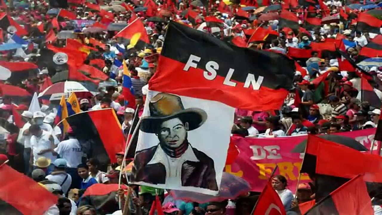 12 De Octubre Día de la Vergüenza. Nega. Los Chikos del Maíz.