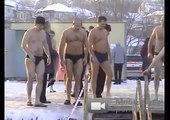 ValeTudo.ru Fedor Emelianenko - Ice-cold water washes in Russia's Epiphany