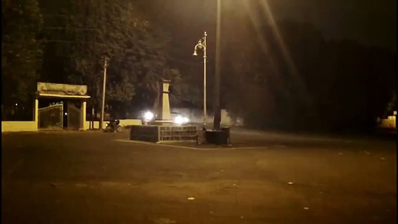 Real ghost caught on tape at street lamp post (Scary Shocking tape!!)