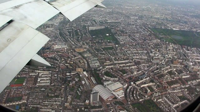 British Airways Boeing 767 landing London Heathrow great view on London City