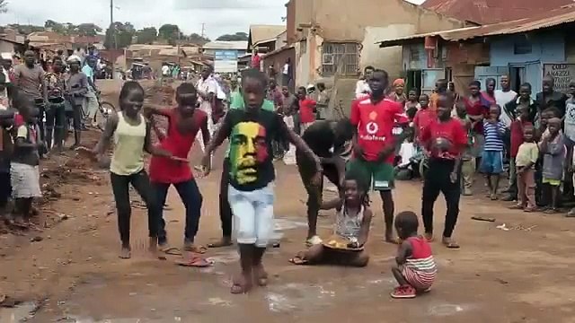 Ghetto Kids Dancing Follow Follow HANSON BALILUNO OFFICIAL 2015 Uganda music